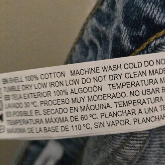 Forever 21 NWT Retro High Rise Distressed Jean Shorts Size 28 - Picture 6 of 6